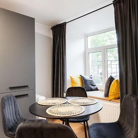 Apartment Newly Refurbished Lukiskiu Square By Reside Baltic