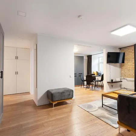 Newly Refurbished Lukiskiu Square By Reside Baltic Apartment Wilna