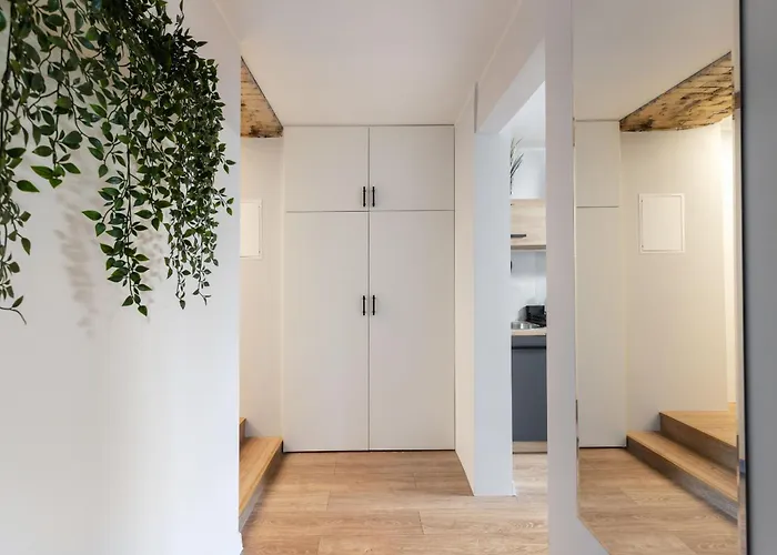 Newly Refurbished Lukiskiu Square By Reside Baltic